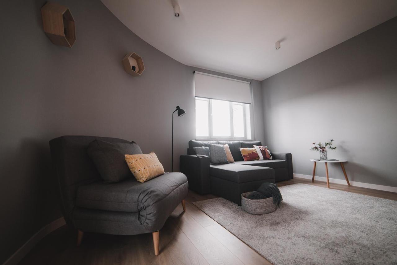 Apart-Hotel Kostjukowski Apartments Nizhynska 17 Lviv Extérieur photo