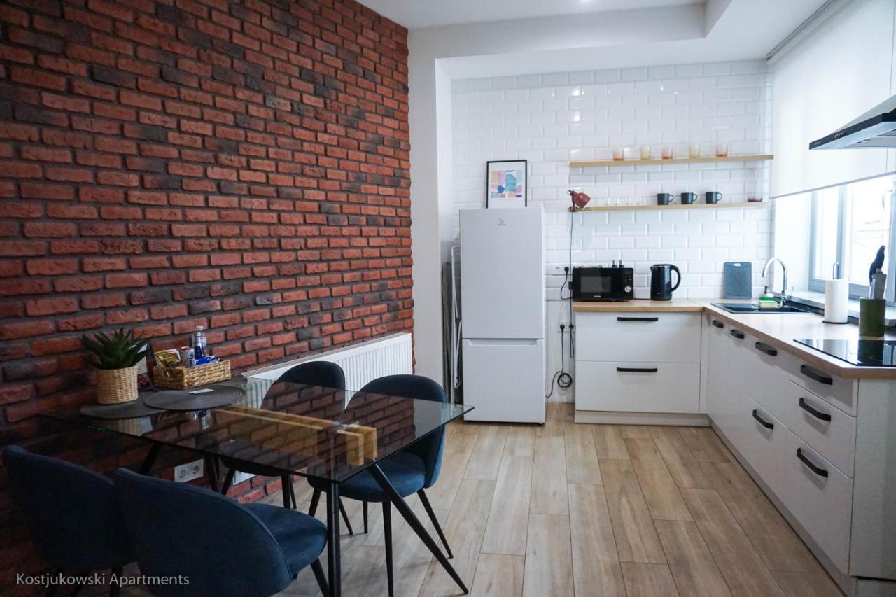 Apart-Hotel Kostjukowski Apartments Nizhynska 17 Lviv Extérieur photo